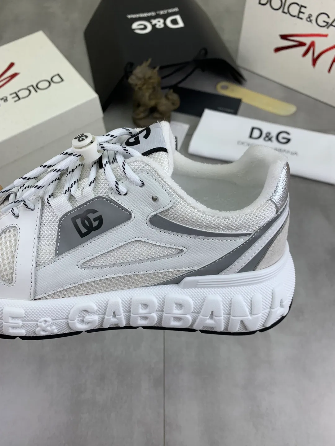 Men's men's shoes 💰P580💰[New model] Couple 🧑‍🤝‍🧑 style Top original order quality Synchronized with "DOLCE&GABBANA [Dolce & Gabbana] ~ High quality." Effect Low-top casual DG men's shoes, loved by many celebrities, using high-end imported top-layer calfskin splicing design + cowhide feet, simple and elegant, perfectly interpreting the latest inspiration of shoes, integrating classics and fashion. Luxurious dreams, dominating fashion Suitable for drivers, light and comfortable to drive, light and breathable for outdoor travel, high-end quality, trustworthy, 6️⃣colors🉑️ to choose from! Code number: 35-46
